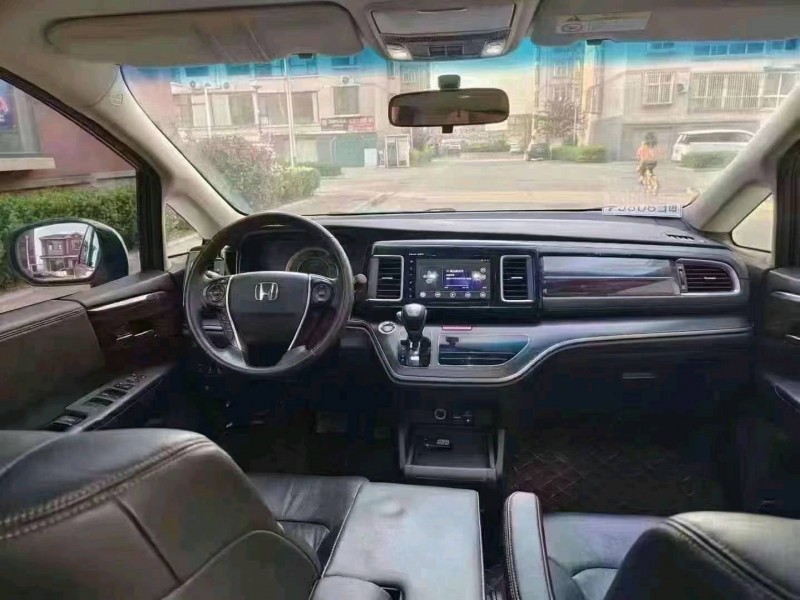 汕头17年本田艾力绅7