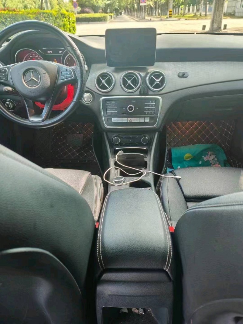 神农架18年奔驰CLA8