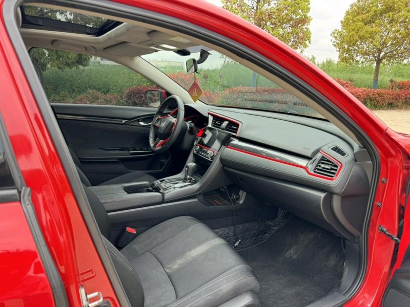 盐城18年本田思域6