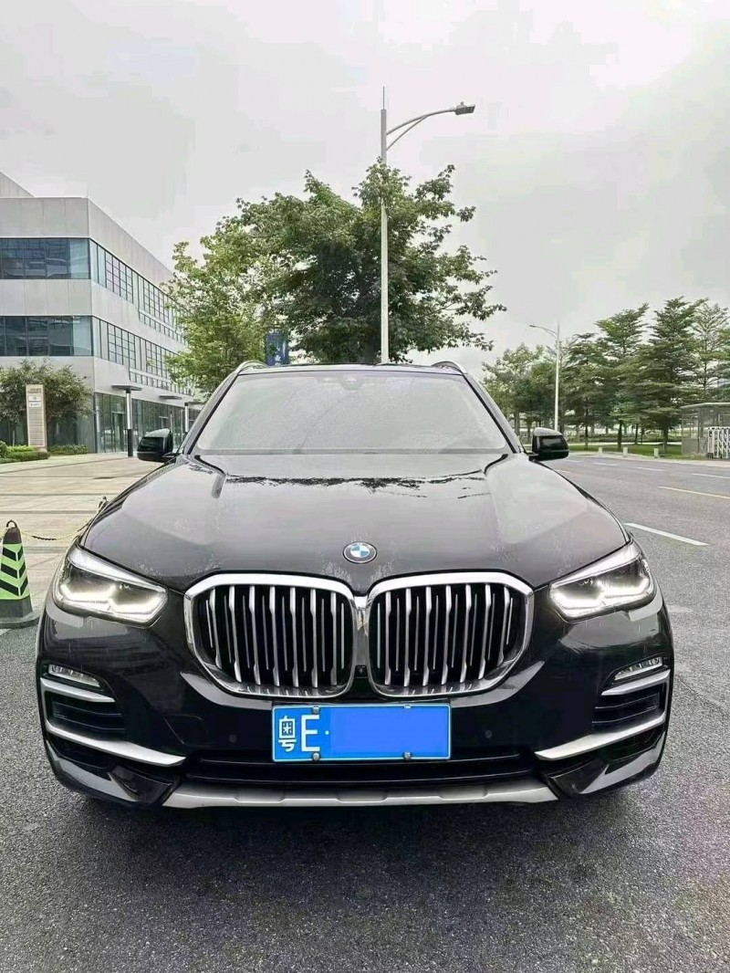 广州21年宝马X51
