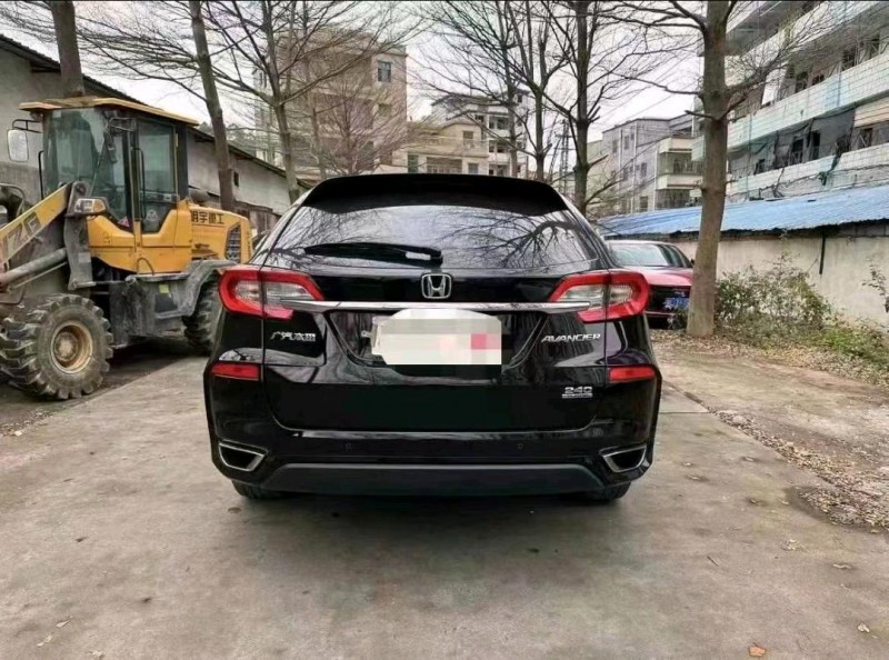 广州17年本田冠道8