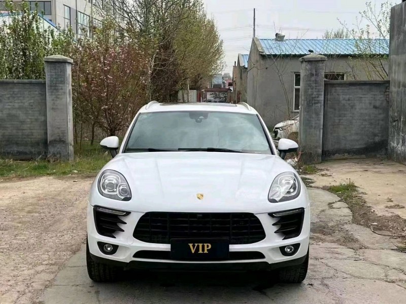 青岛18年保时捷Macan1