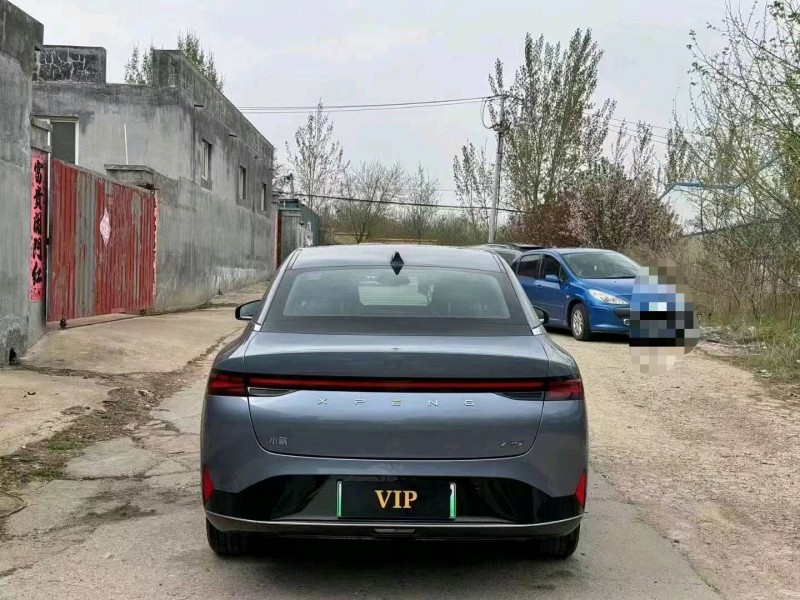 青島23年小鵬汽車P59
