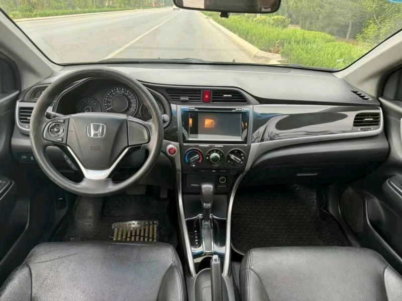 东营13年本田凌派5