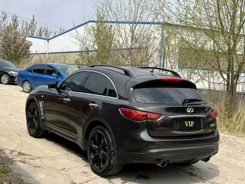 青島17年英菲尼迪QX707