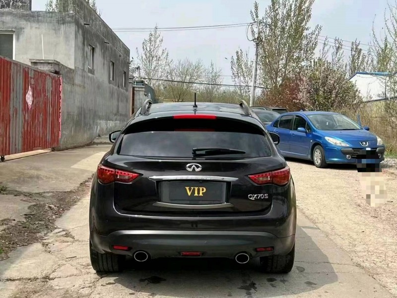 青島17年英菲尼迪QX709