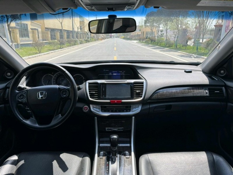盐城15年本田雅阁7