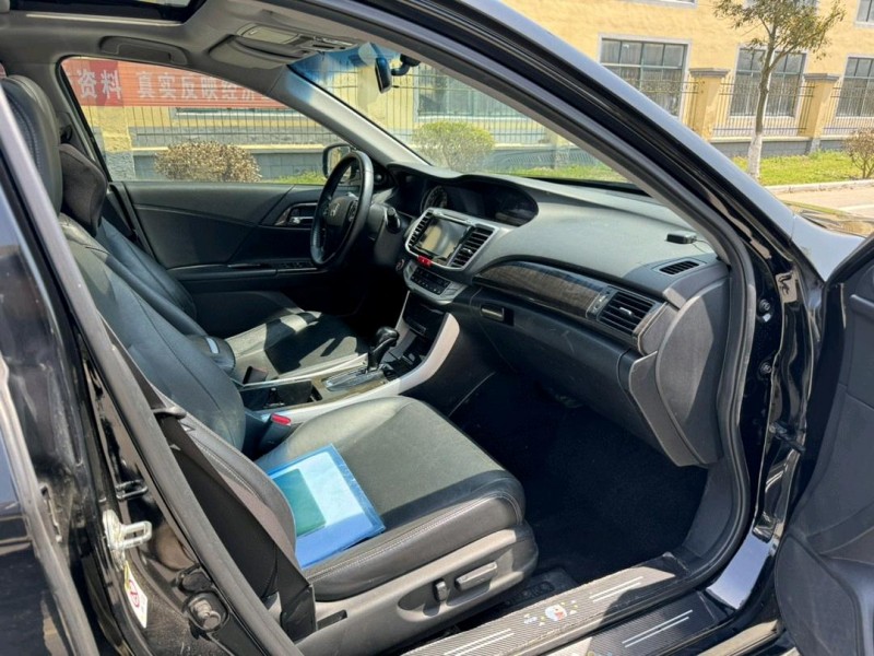 盐城15年本田雅阁9