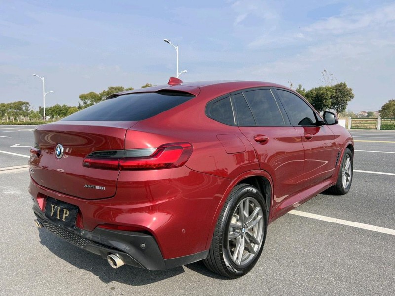 盐城19年宝马X49