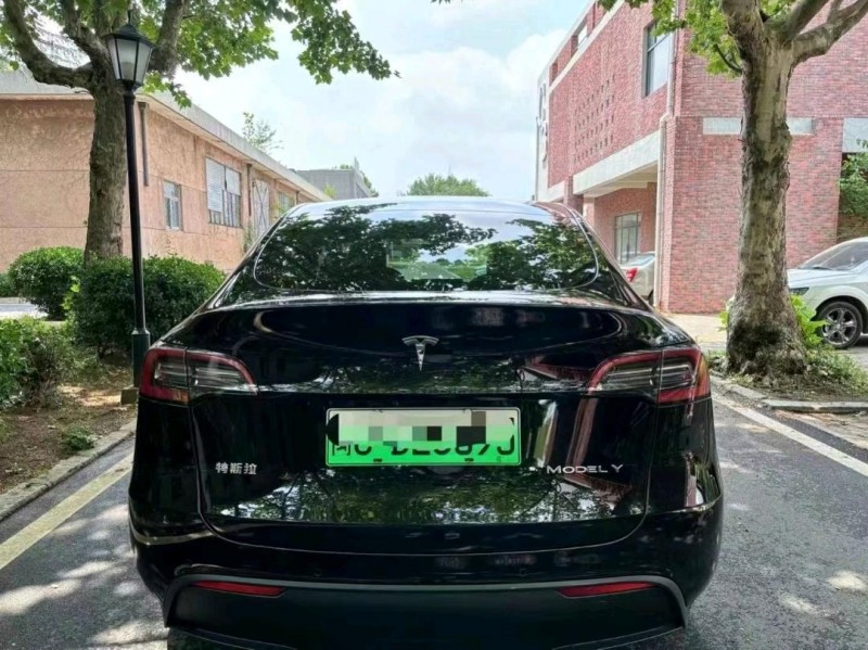 東營22年特斯拉MODEL Y9