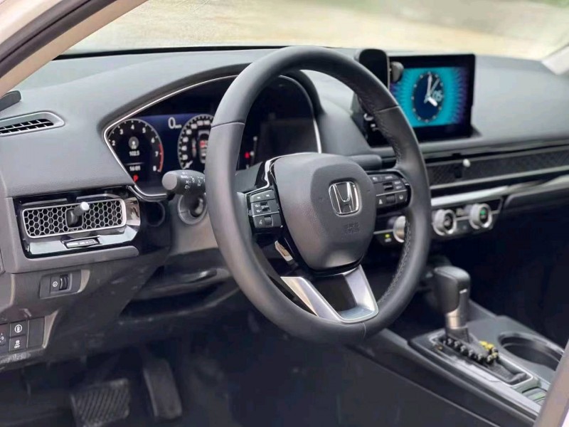 广州23年本田型格5