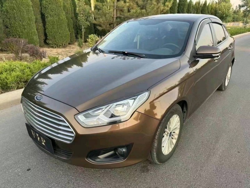 东营18年福特福睿斯3