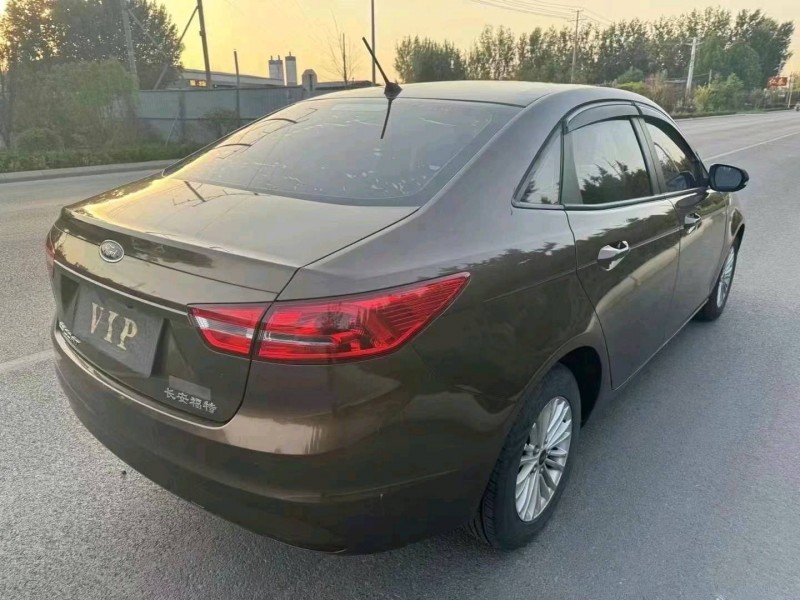 东营18年福特福睿斯4