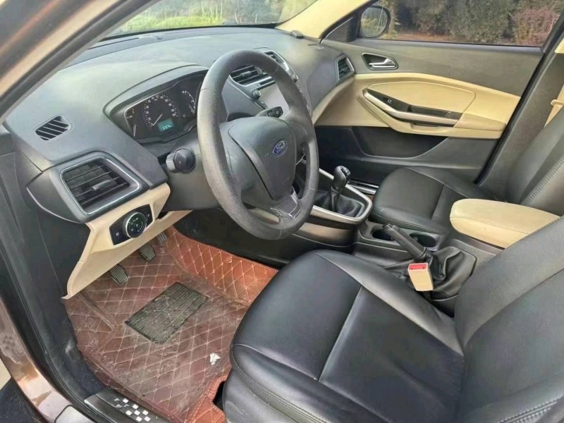 东营18年福特福睿斯8