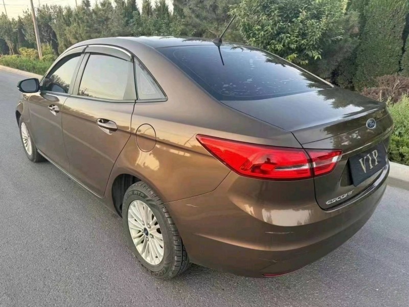 东营18年福特福睿斯9