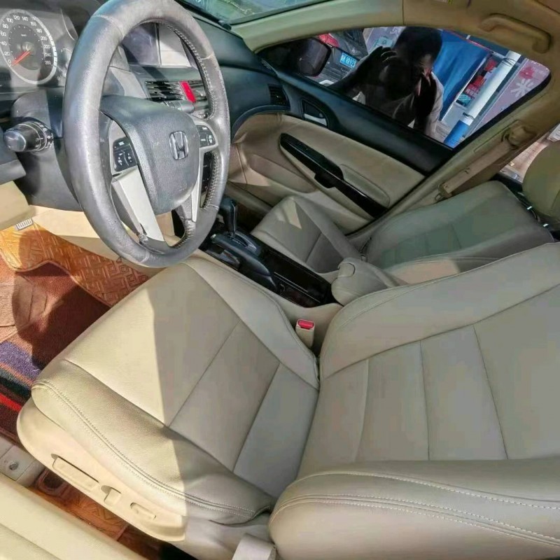 苏州09年本田雅阁9