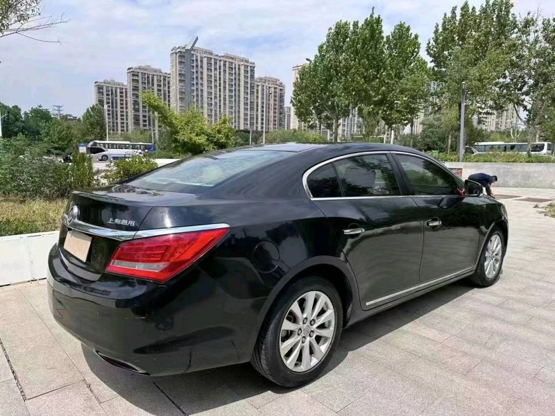 东营16年别克君越6