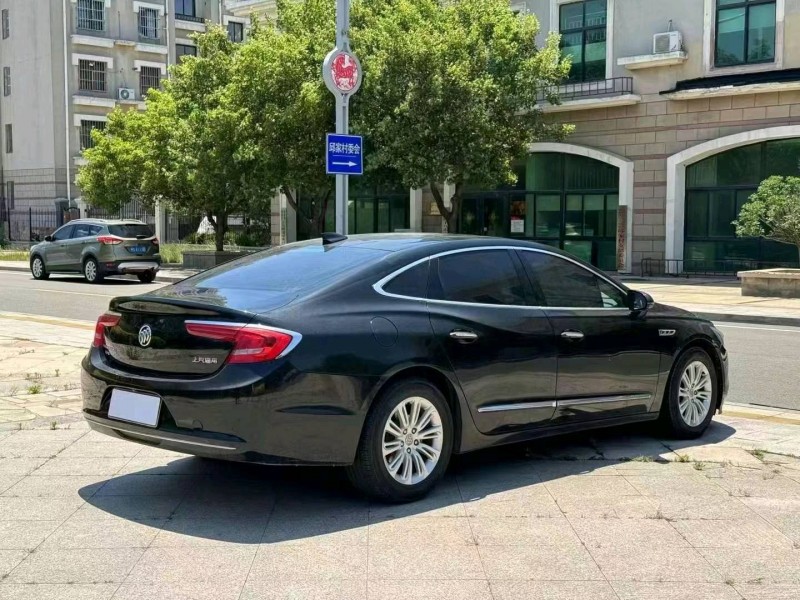 聊城17年别克君越4