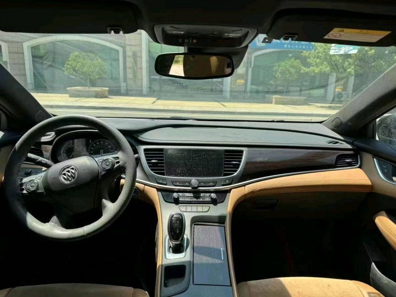 聊城17年别克君越5