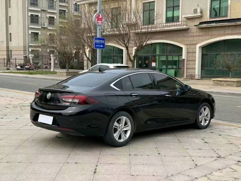 枣庄20年别克君威4