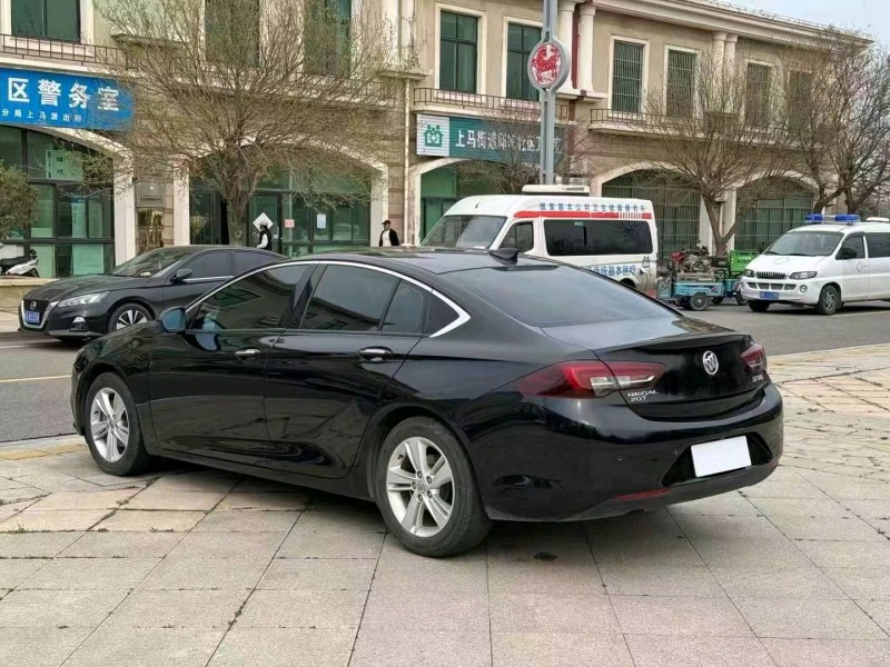 枣庄20年别克君威7