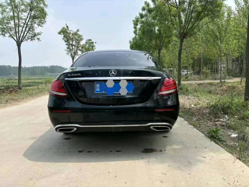 东营18年奔驰E8