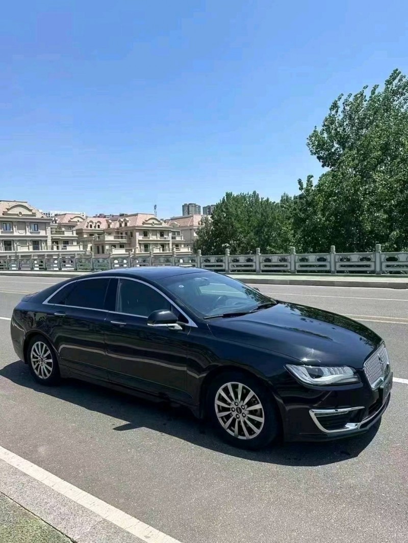 東營20年林肯MKZ2