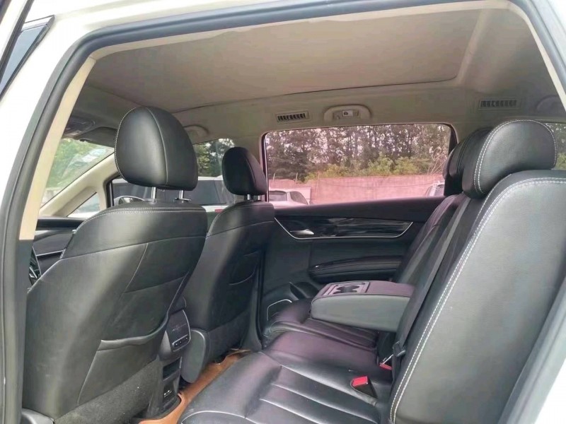 东营18年比亚迪宋MAX7