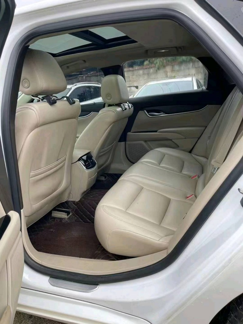 佛山17年凯迪拉克XTS3