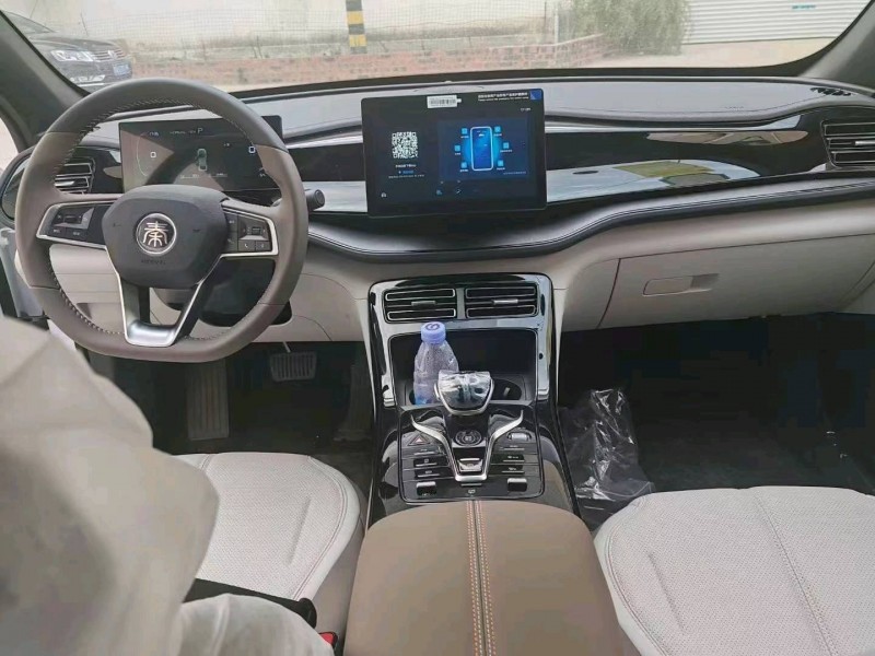 汕头23年比亚迪秦5