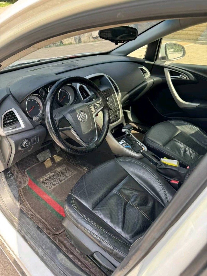 邢台12年别克英朗GT4