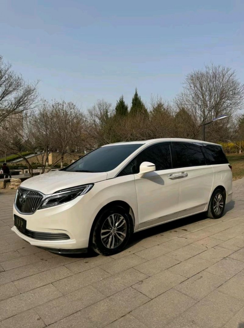 邢台17年别克GL82