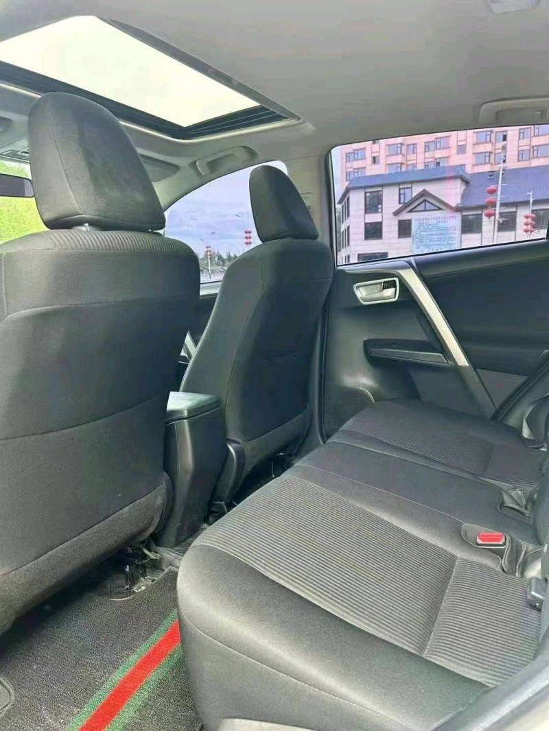 吉林19年豐田RAV47