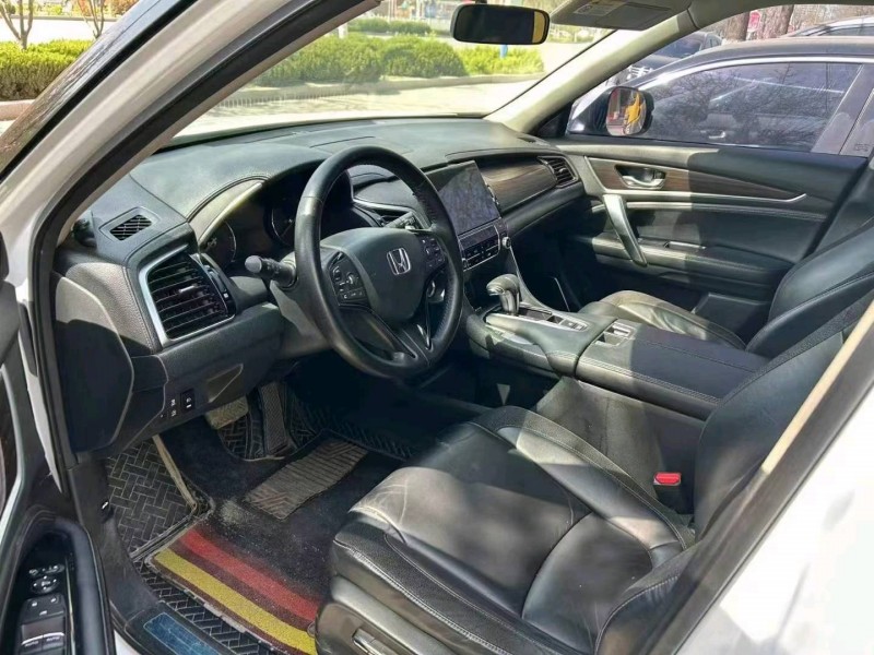 聊城17年本田冠道2