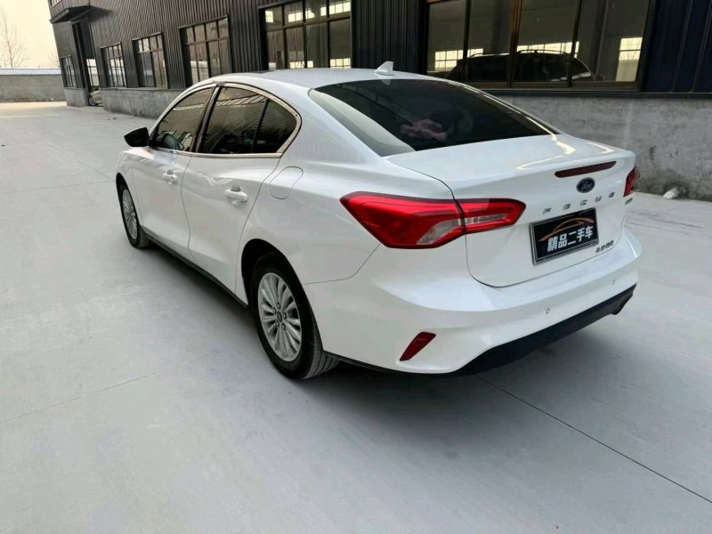 徐州19年福特福克斯6
