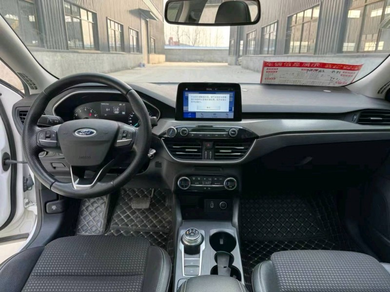 徐州19年福特福克斯8