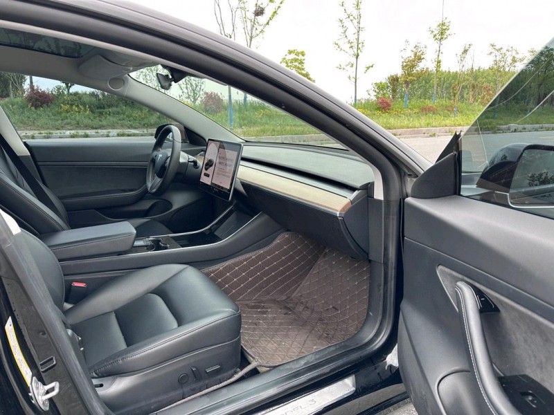 鹽城20年特斯拉MODEL 35