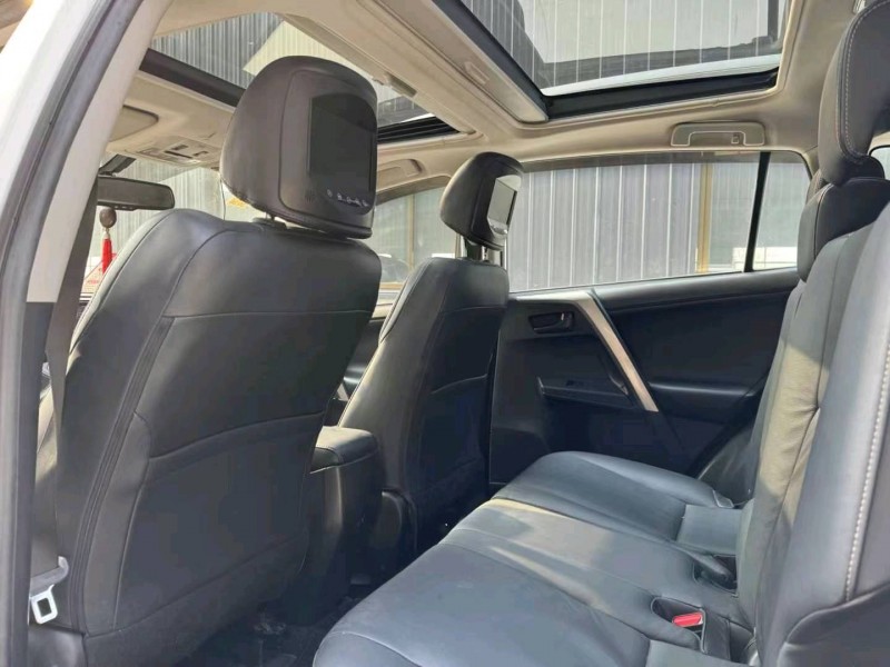 徐州14年丰田RAV49