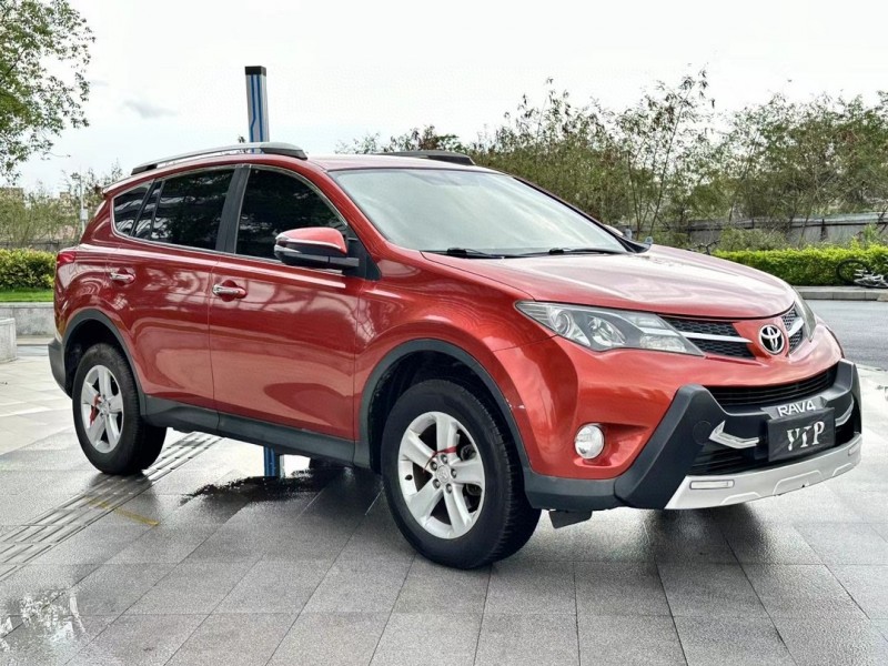 东莞14年丰田RAV42