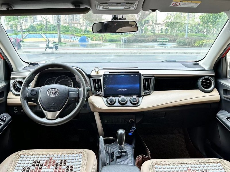 东莞14年丰田RAV45