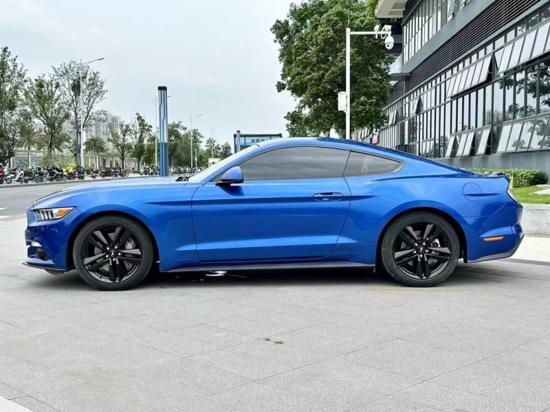 东莞17年福特野马8