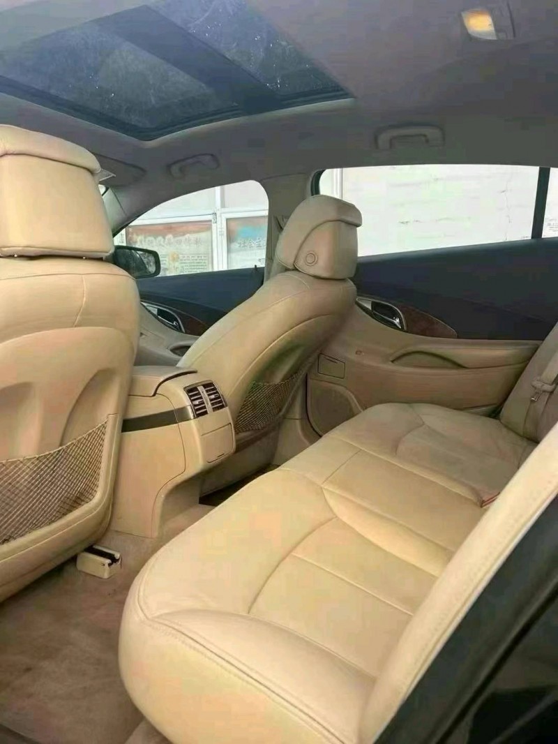 潍坊12年别克君越4