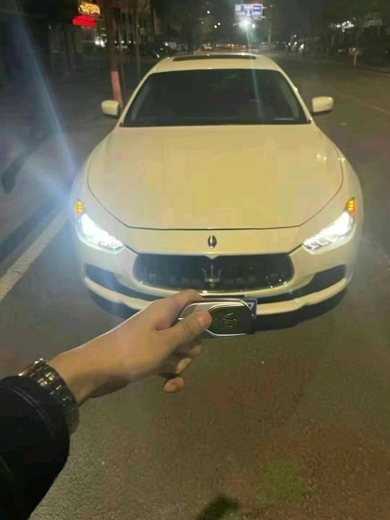 潍坊14年玛莎拉蒂Ghibli1