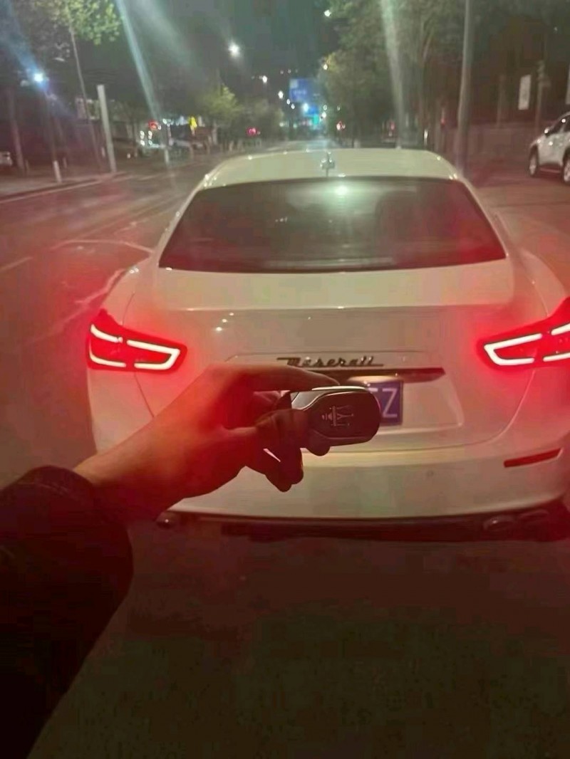 潍坊14年玛莎拉蒂Ghibli7