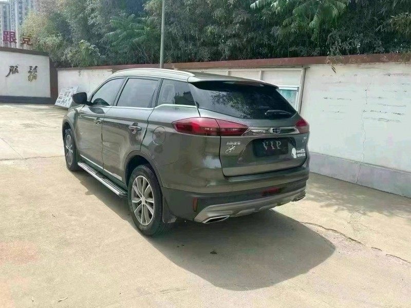 潍坊18年吉利博越8