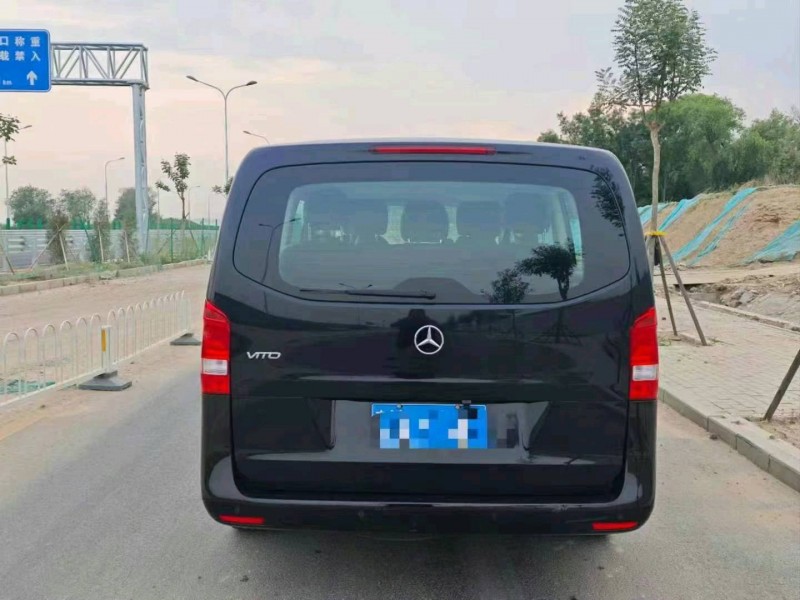 邯郸19年奔驰威霆8