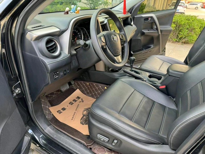 徐州19年丰田RAV4荣放4