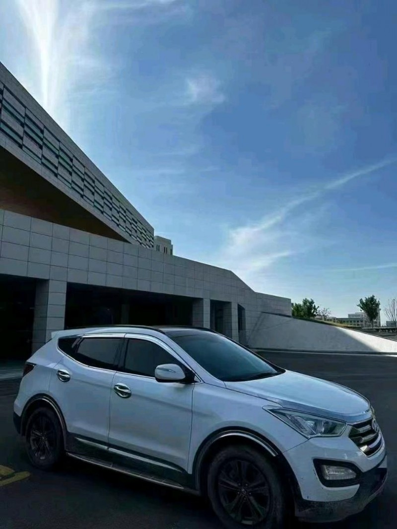 潍坊14年现代新胜达2