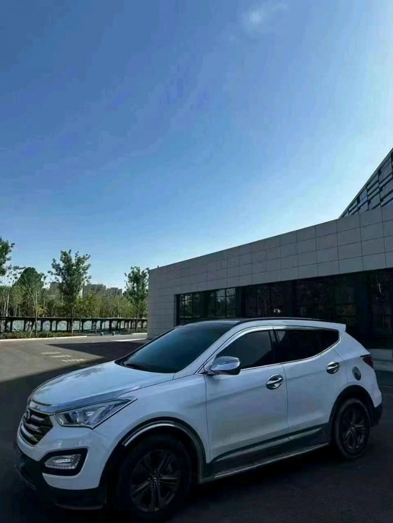 潍坊14年现代新胜达3