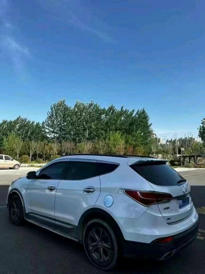 潍坊14年现代新胜达4